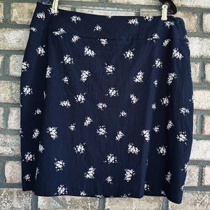 Margaret M size 1x navy blue skirt.